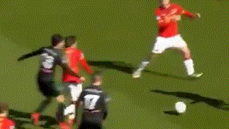 他是全场最耀眼的那个人