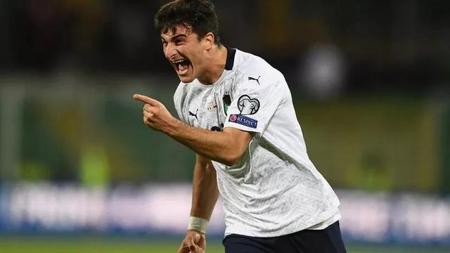 港队本月亚洲杯预选赛大名单：陈晋一领衔中超、中甲8将入选