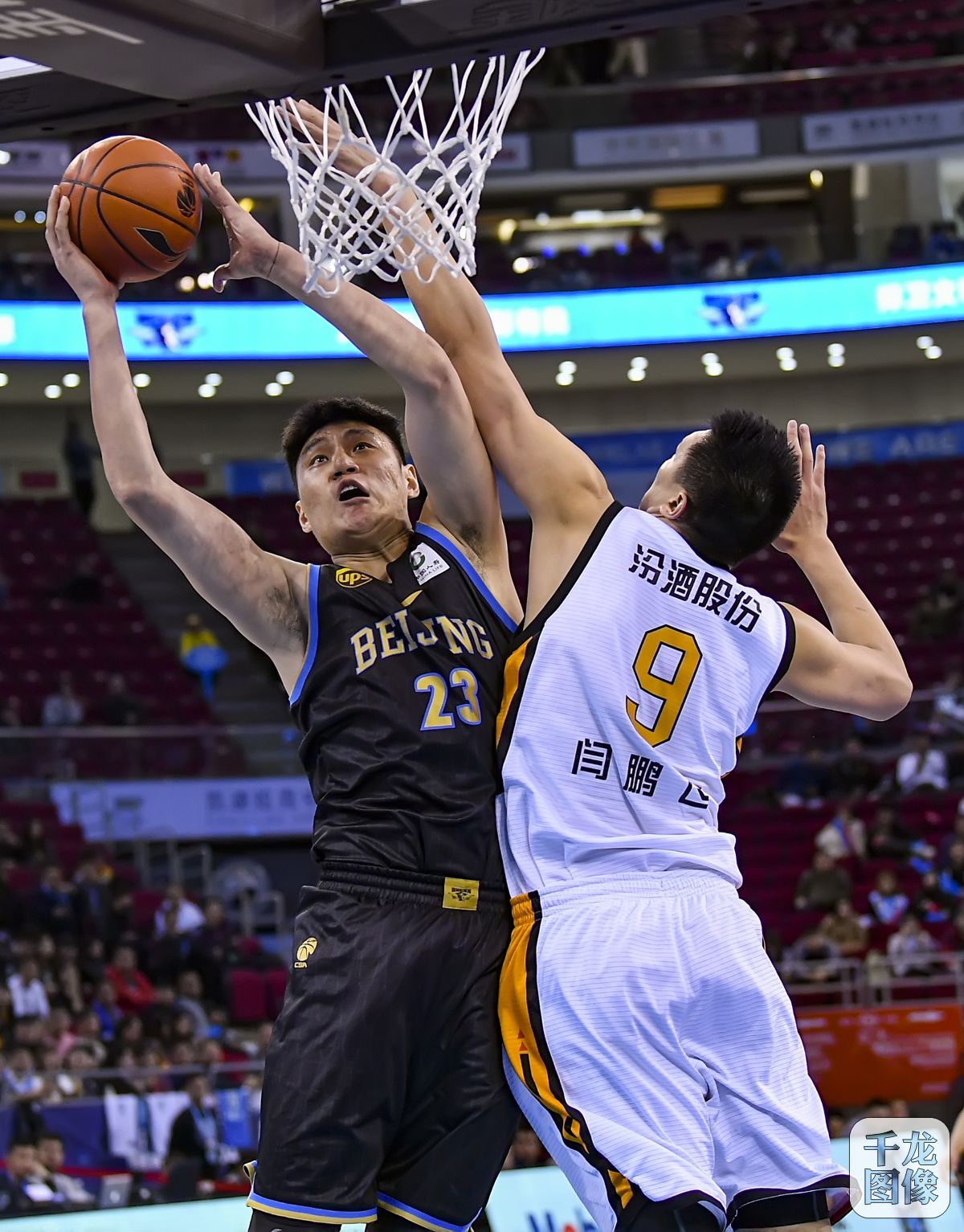 在定位球上 在定位球上