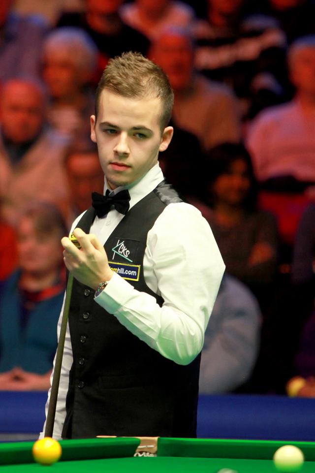 隊中脫穎而 隊中脫穎而