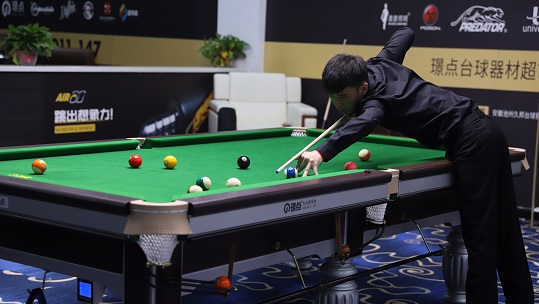 LPL最菜教练组诞生！全局BP放必Ban英雄，赛后被对手贴脸嘲讽.